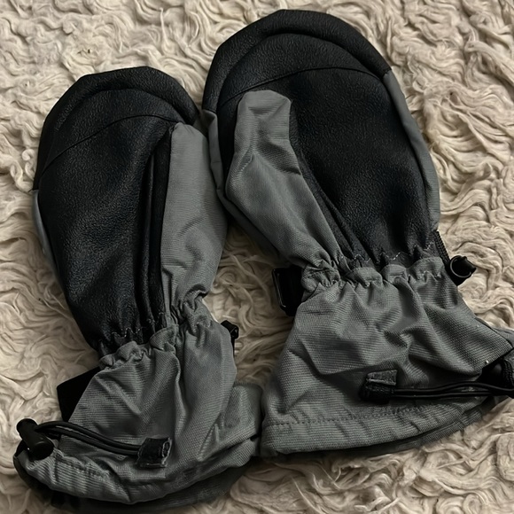 Water proof mittens M grey & yellow fleece lined glove covers unisex Drop NEW 🏂 - Picture 3 of 6